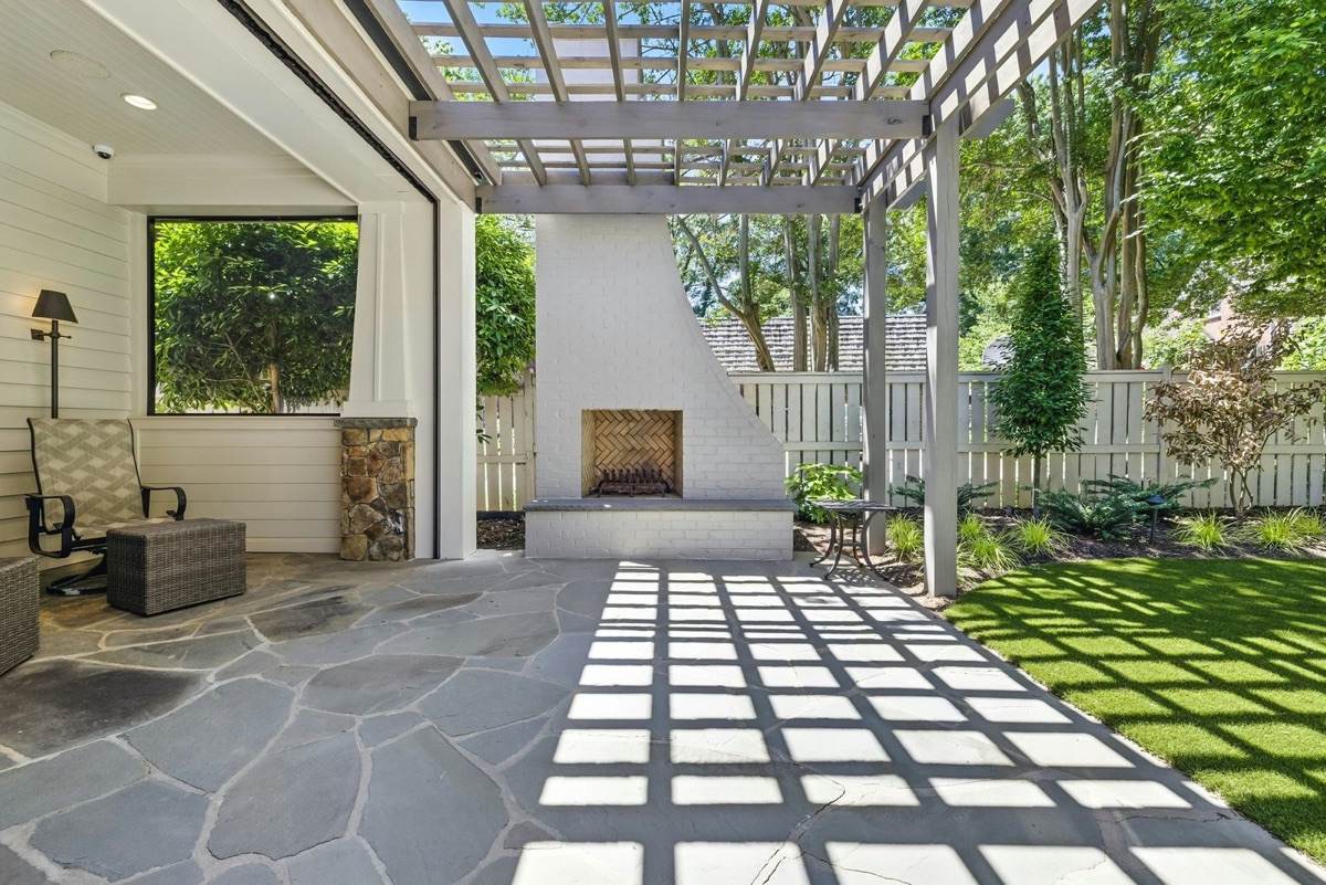 Outdoor patio living space by Cali Dream Construction